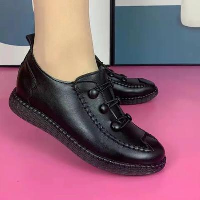 2024 Schwarze Frühlingsleder Schuhe Mama Komfort Retro Nähte Ballerinas Keilabsatz Leder Sneaker Damen Laufschuh