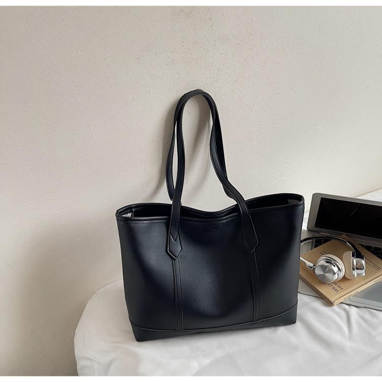 IELGY Ladies Tote Bag Retro Large Capacity Winter Shoulder Bag Commuter