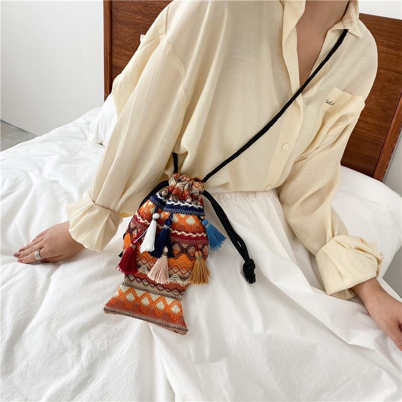 Art Tassel Bag 2025 Summer New Shoulder Messenger Bag Small Fish Drawstring Contrasting Color Mobile Phone Bag Tide