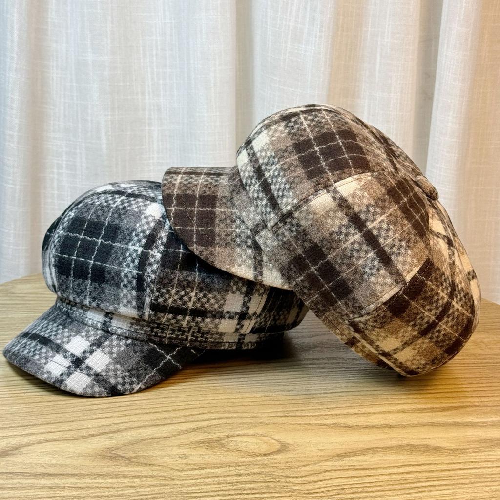 Red Plaid Woolen Octagonal Hat for Women, Autumn and Winter British Retro Beret, New Vintage Newsboy Cap