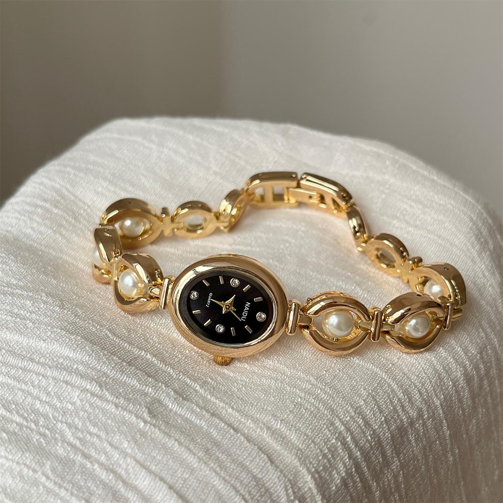 Medieval Chinese Style Retro Pearl Bracelet Watch Niche Design High Sense Light Luxury Exquisite Quartz Watch
