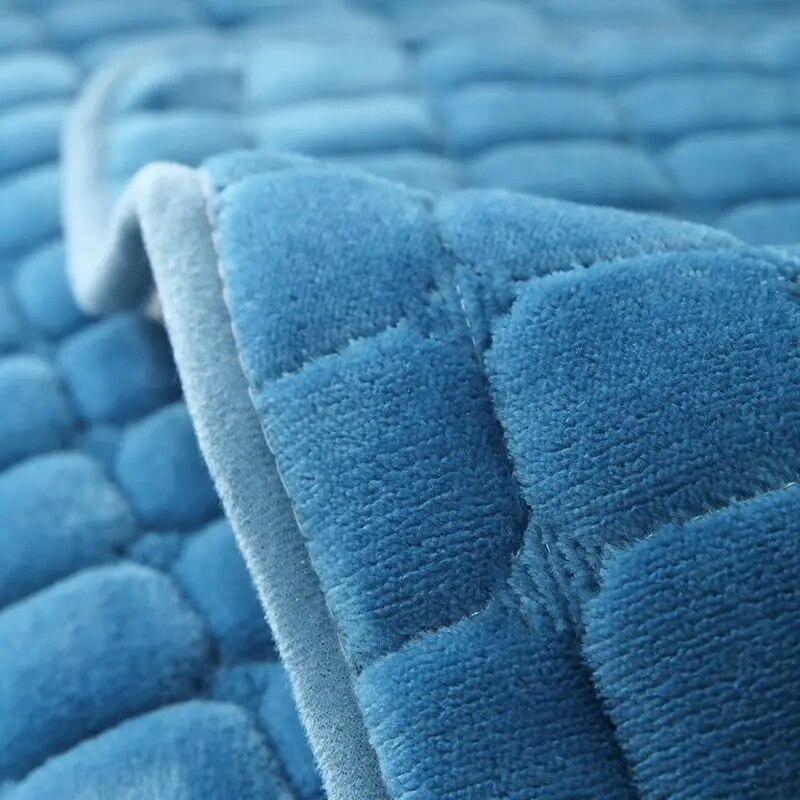Velvet Sofa Cover Universal Plaid Plush Non-Slip Thickened Living Room Sofa Cover Warm Flannel Sofa Cushion Armrest Back Towel