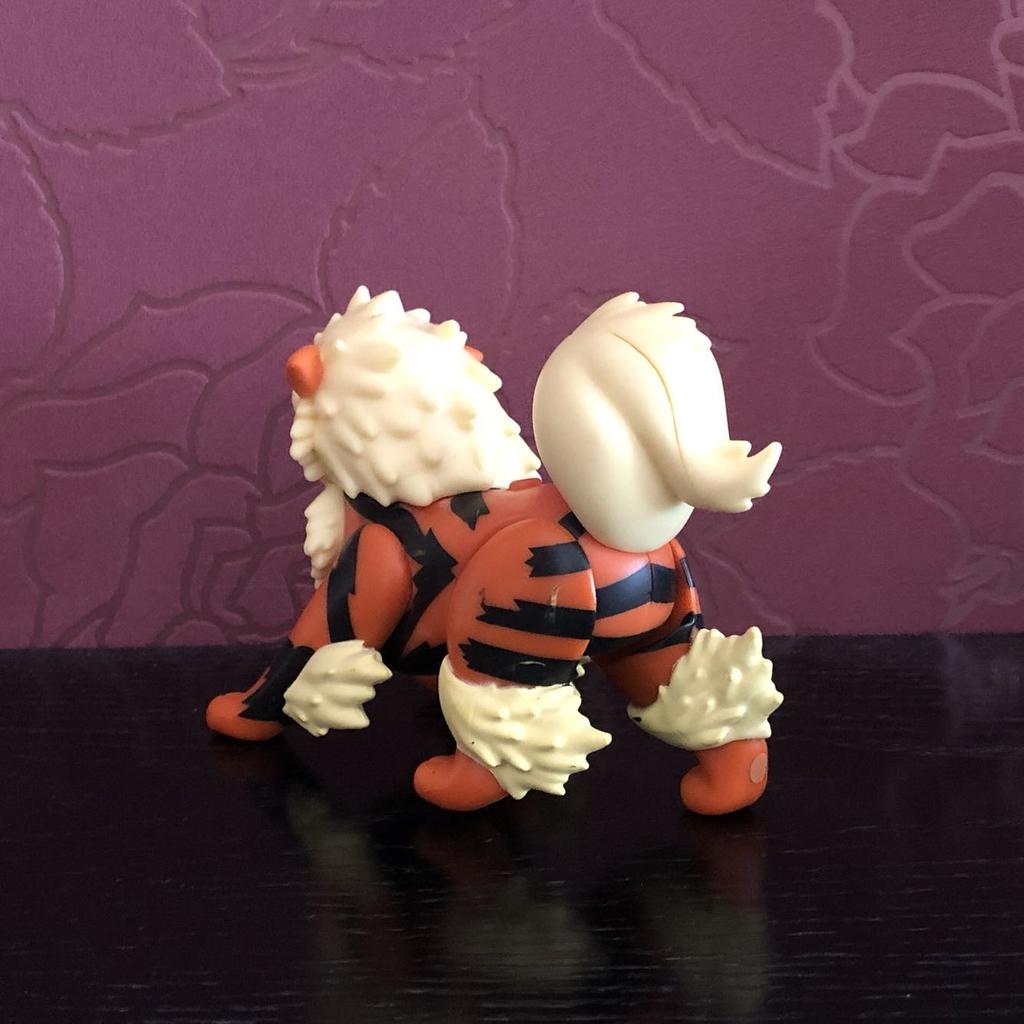 Pokemon Tomy 1:20 Isometric Series Arcanine Model WCT Action Figure Toys