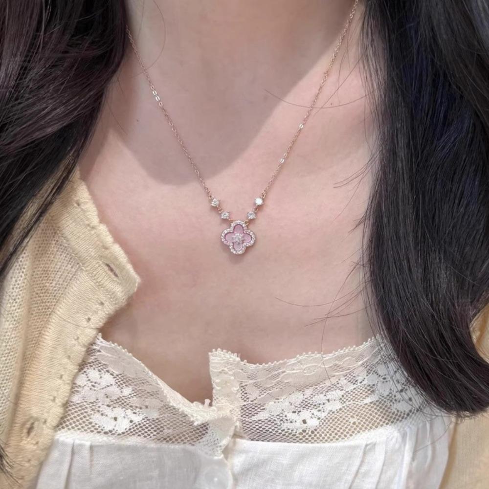 Cherry Blossom Pink Four-leaf Clover Necklace for Women Elegant and Sophisticated Collarbone Chain