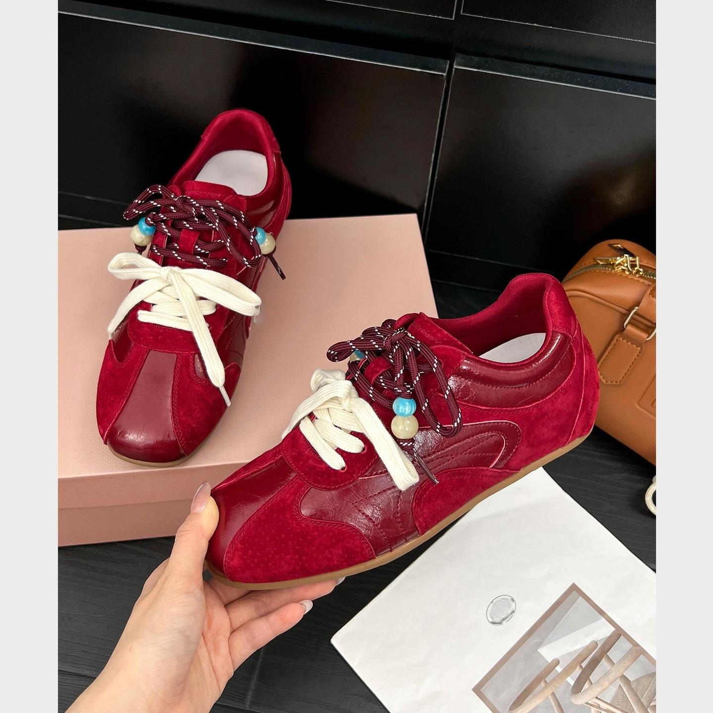 

Ретро кроссовки на скрытой платформе с контрастной цветной вставкой, немецкие тренировочные туфли, женские, 2025, новые, универсальные, на плоской подошве, повседневные, спортивные, обувь Форреста Гампа 40 красный