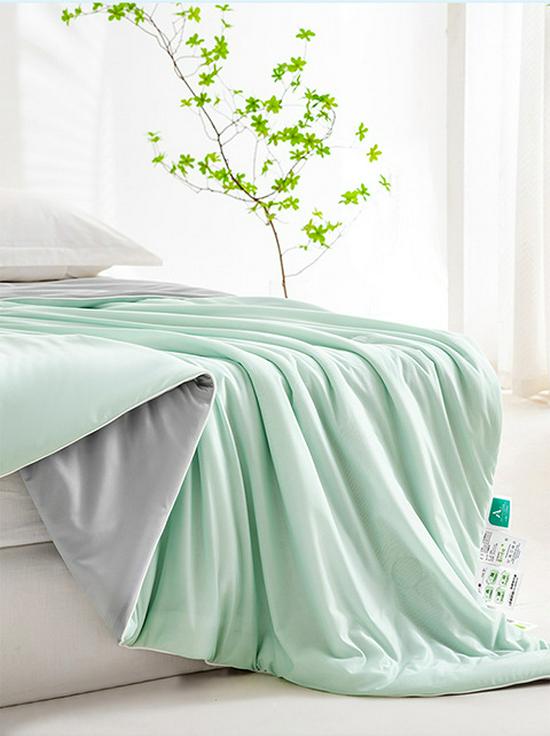 Cool Silk Summer Quilt: Breathable A-Class Thin Quilt for All Ages