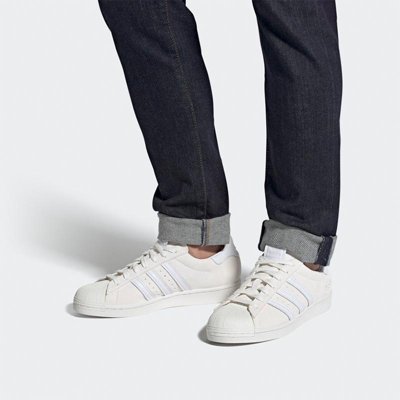 adidas תג מידה 'Superstar - לבן מחוץ ללבן' FY5478