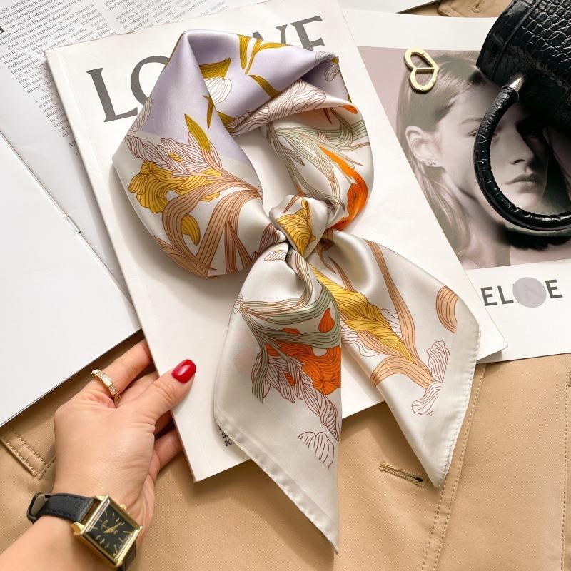 Zhang Ruonan silk scarf women's spring and summer new fashion retro accessories scarf neck high-end small square scarf