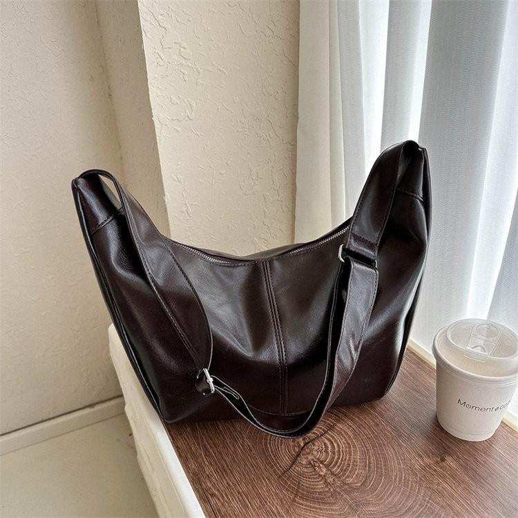 Modern Urban Minimalist Large Baguette Handbag For Women Perfect For Commuting