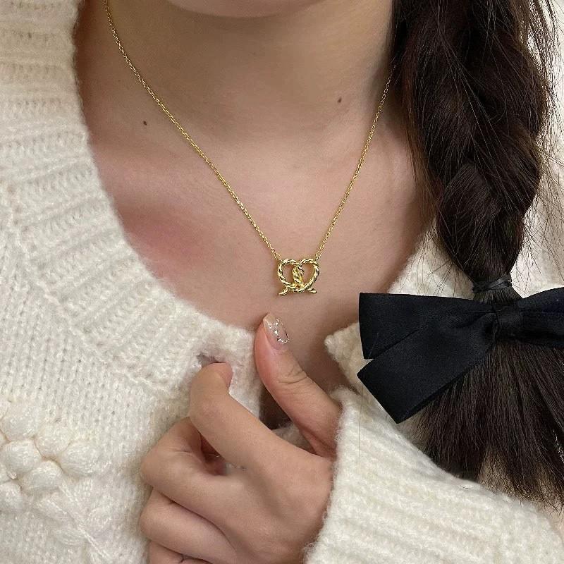 Simple Temperament Golden Beanie Necklace Female