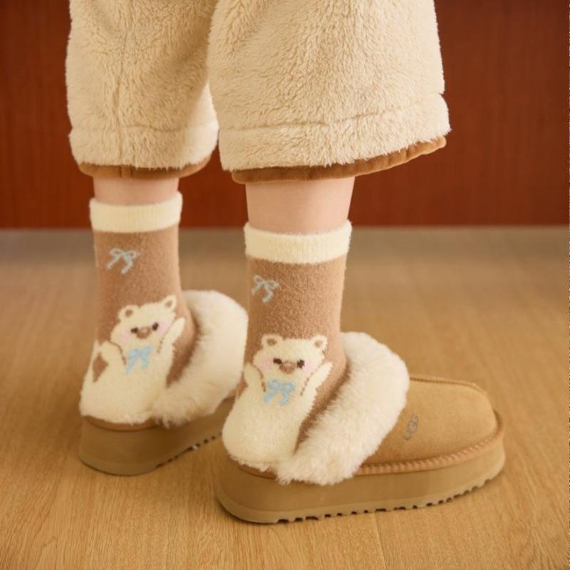 Autumn and Winter Coffee-colored Bear Australian Fleece Mid-calf Socks, Thickened, Warm and Cute Home Floor Socks