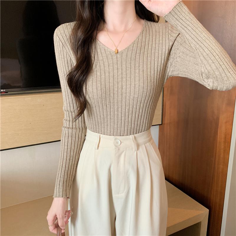 Herbst und Winter 2025 V-Ausschnitt langärmelige Unterzieh-Strickpullover-Tops lässige figurbetonte enge Pullover für Damen Pullover