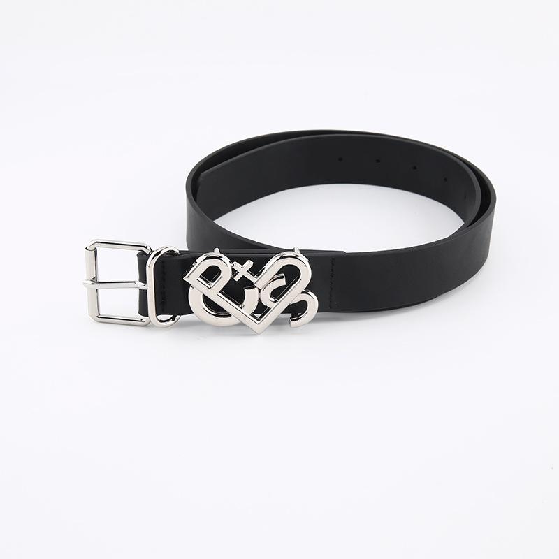 

Универсальный ремень и моделирующий ремень из искусственной кожи в тон