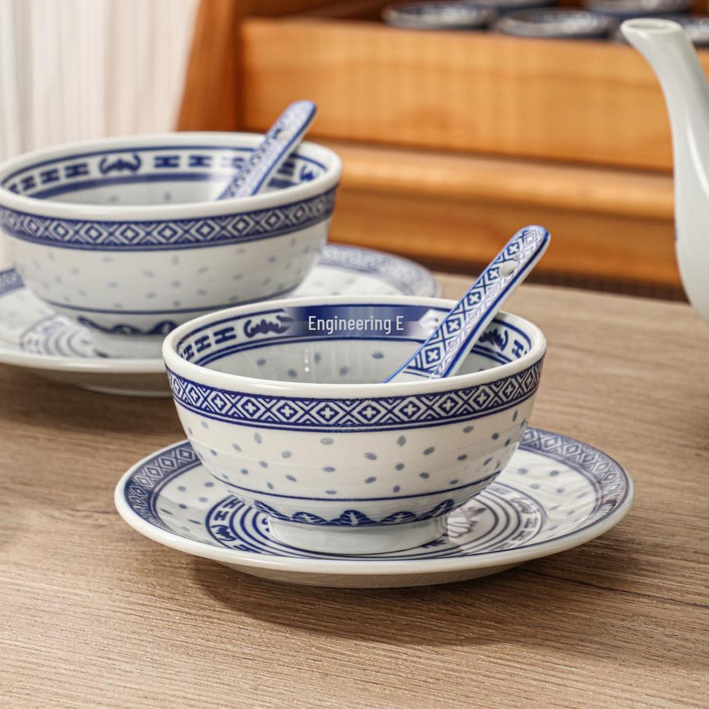 Exquisite Blue and White Retro Porcelain Bowl Set for Hotel and Home Use