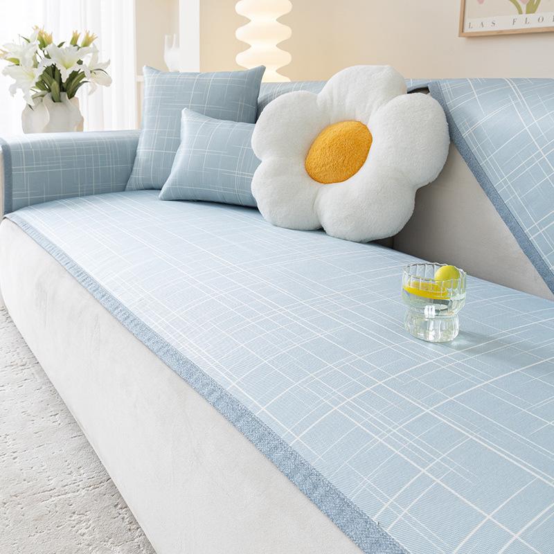 Cartoon Cute Summer Ice Silk Summer Mat Sofa Cushion Non-Slip Sofa Cover Cool Breathable Living Room Sofa Cover Towel