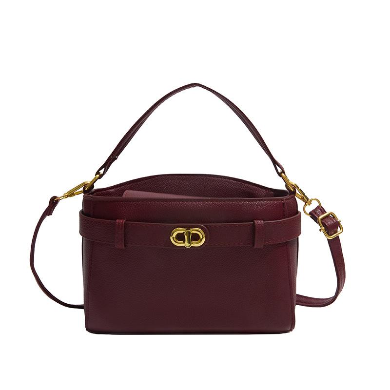 

New small square bag spring and summer PU texture lychee pattern handbag retro commuting versatile single shoulder messenger bag tide червоний