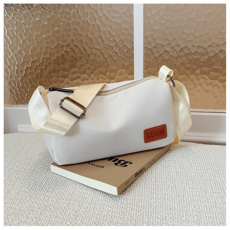 

Commuter women s bag Large capacity messenger canvas bag Female class student casual shoulder pillow bag бежевий