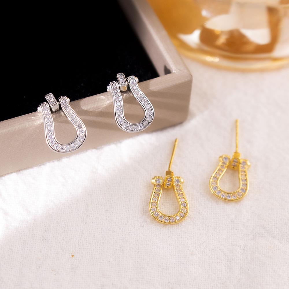 Geometric Micro-inlaid Horseshoe Buckle Earrings European and American Cold Style Exquisite Earrings Personalized Design Sense Earrings Women
