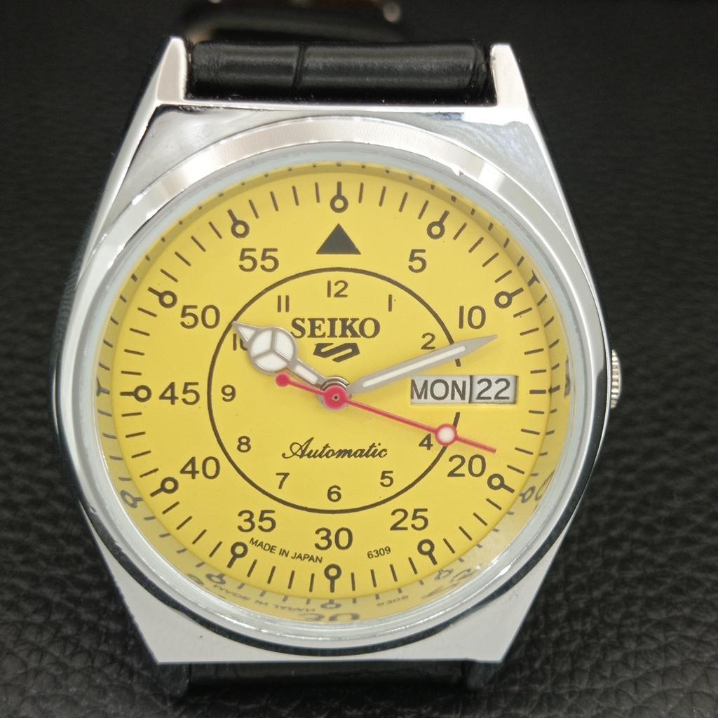 JAPAN VINTAGE REFURBISHED SEIKO 5 AUTOMATIC MENS YELLOW DIAL WATCH a444820-1