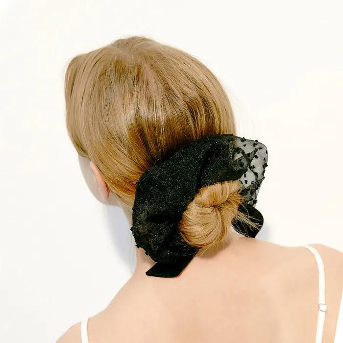BALLERINE SCRUNCHIE