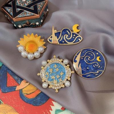 Van Gogh-Inspired Retro Enamel Brooch: Apricot Sunflower, Sun & Moon Diamond Corsage Accessory