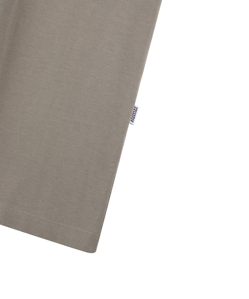 Yunibeoseugameonteu Ug Vintage Athletic T-Shirt_Beige