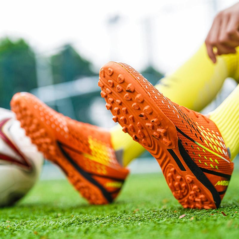 Soccer Shoes Women’s Sneakers Boys' Football Boots School Student Shoes Girls' Football Boots Couple Men Lightweight Sneakers Plus Size 36-45