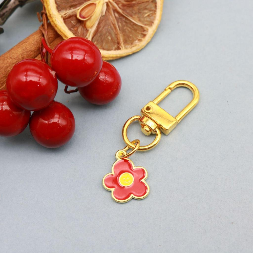Daisy Earphone Case Keychain: Fresh Summer Pendant & Car/Bag Decoration Gift