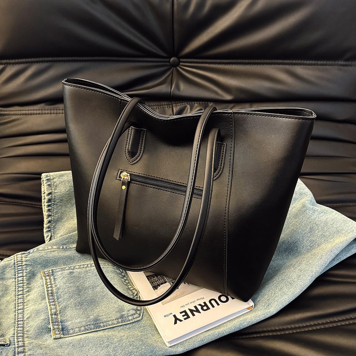 

Популярный модный тренд 2025 года большая сумка-тоут женская на плечо через плечо модная большая вместимость чёрный