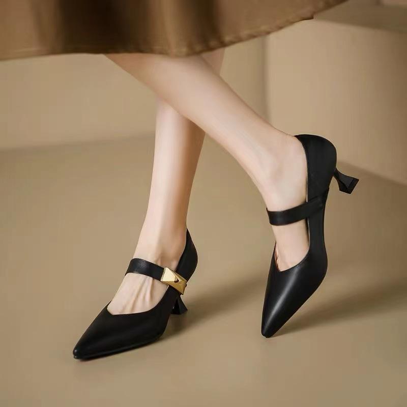 

Ся новые остроносые туфли на толстом каблуке средней высоты модные одинарные туфли женские с ремешком на подъеме из мягкой кожи для работы туфли Мэри Джейн 43 чёрный