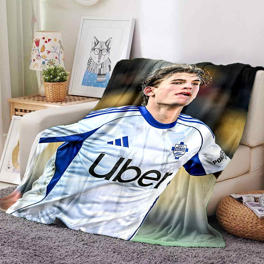 Dynamic Soccer Celebration Blankets Flannel Printed Breathable Warm Throw Blanket for Home Office Bedspreads 0708a47