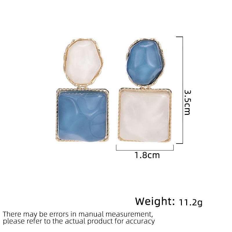 Damen Leichter Luxus Design Elegante Unregelmäßige Geometrische Quadratische Ohrringe Modische Und Vielseitige Nischendesign Ohrringe