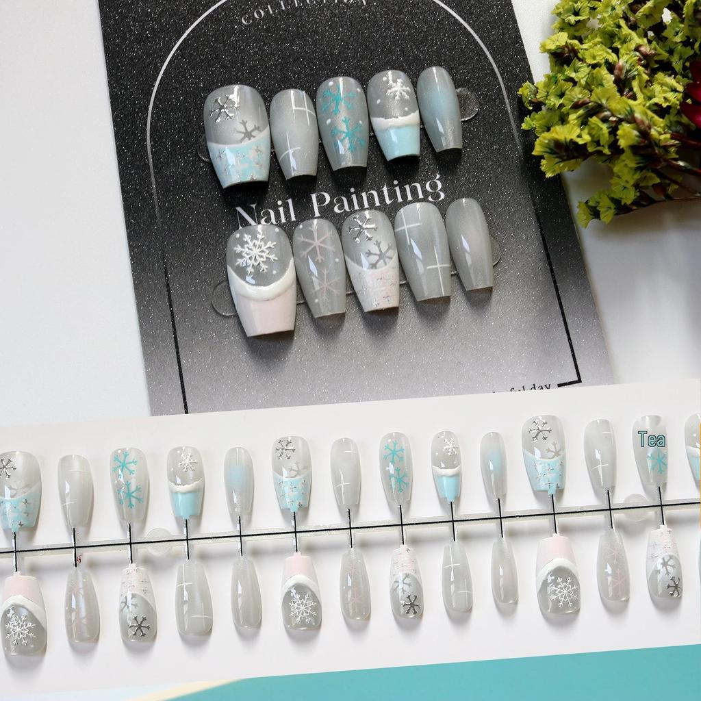 Glitter Snow Christmas Nail Tips with White-Enhancing Glass Beads