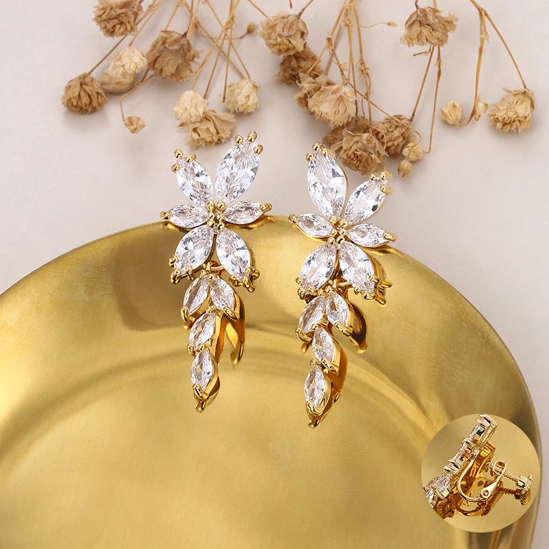 Super Flash Copper Inlaid Zircon Stud Earrings, Celebrity Women's Elegant Temperament Earrings, High-end Light Luxury Bridal Earrings Accessories