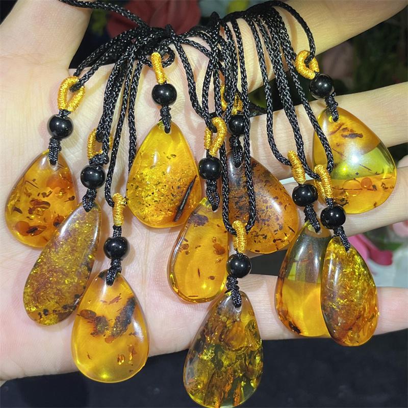 Crystal Spiritual GemStone Amber Pendant Jewelry with Rope Natural Carving Quartz Freeform Crystals for Healing Gift