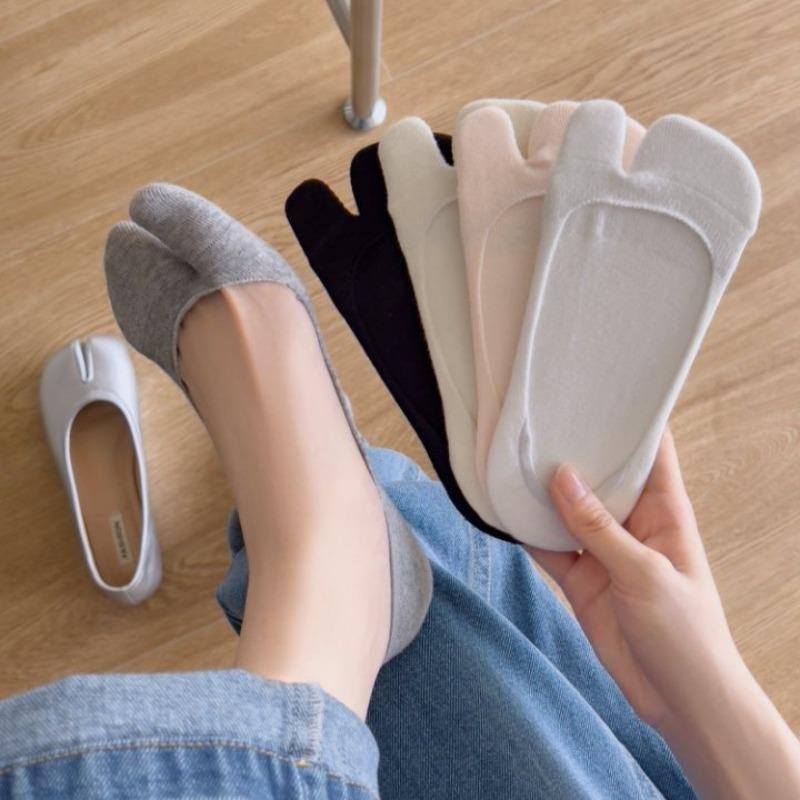 Japon Tarzı İki Parmak Pamuklu Çoraplar Unisex Clog Çoraplar Polyester Ayak Parmakları Ayırıcı Çoraplar Kimono Parmak Arası Terlik Sandalet Ayırıcı Çorap