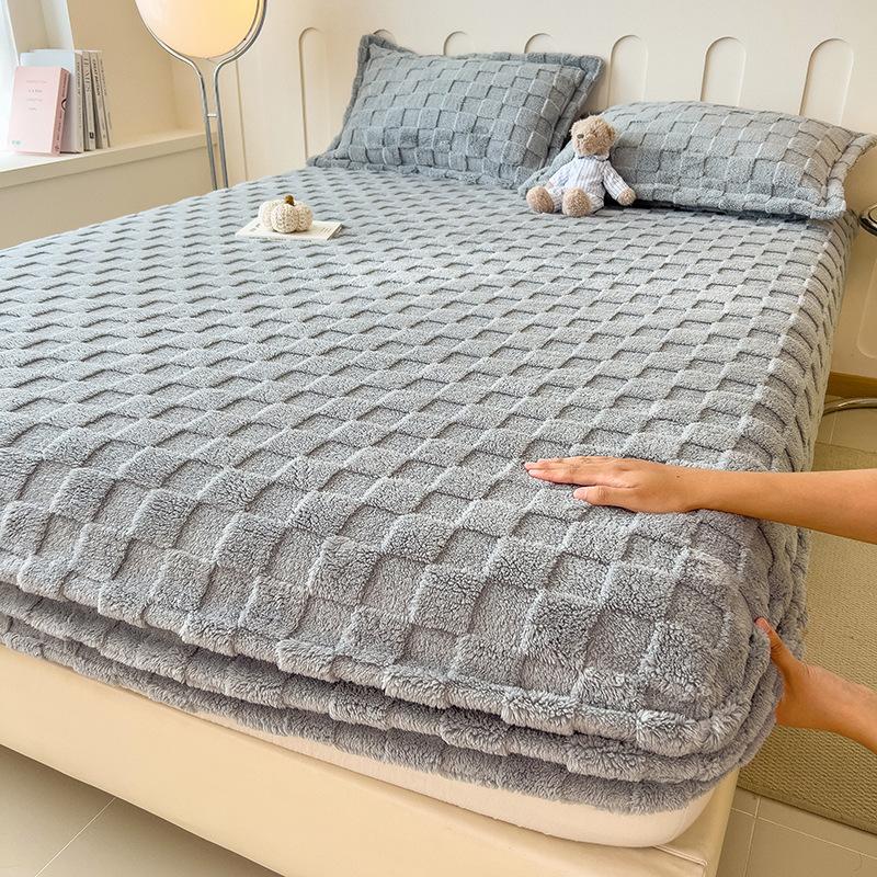 Modern Home Embossed Mattress Protector Bed Sheet Pillowcase Set Antiallergic Thickened Mattress Cover Grid-shaped Bed Cover