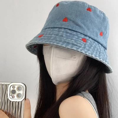 Sombrero de Pescador de Verano para Mujer con Corazón Bordado, Sombreros de Pescador de Jeans, Gorra de Cuenca con Visera Solar de Tela Vaquera para Viajes al Aire Libre para Damas y Niñas