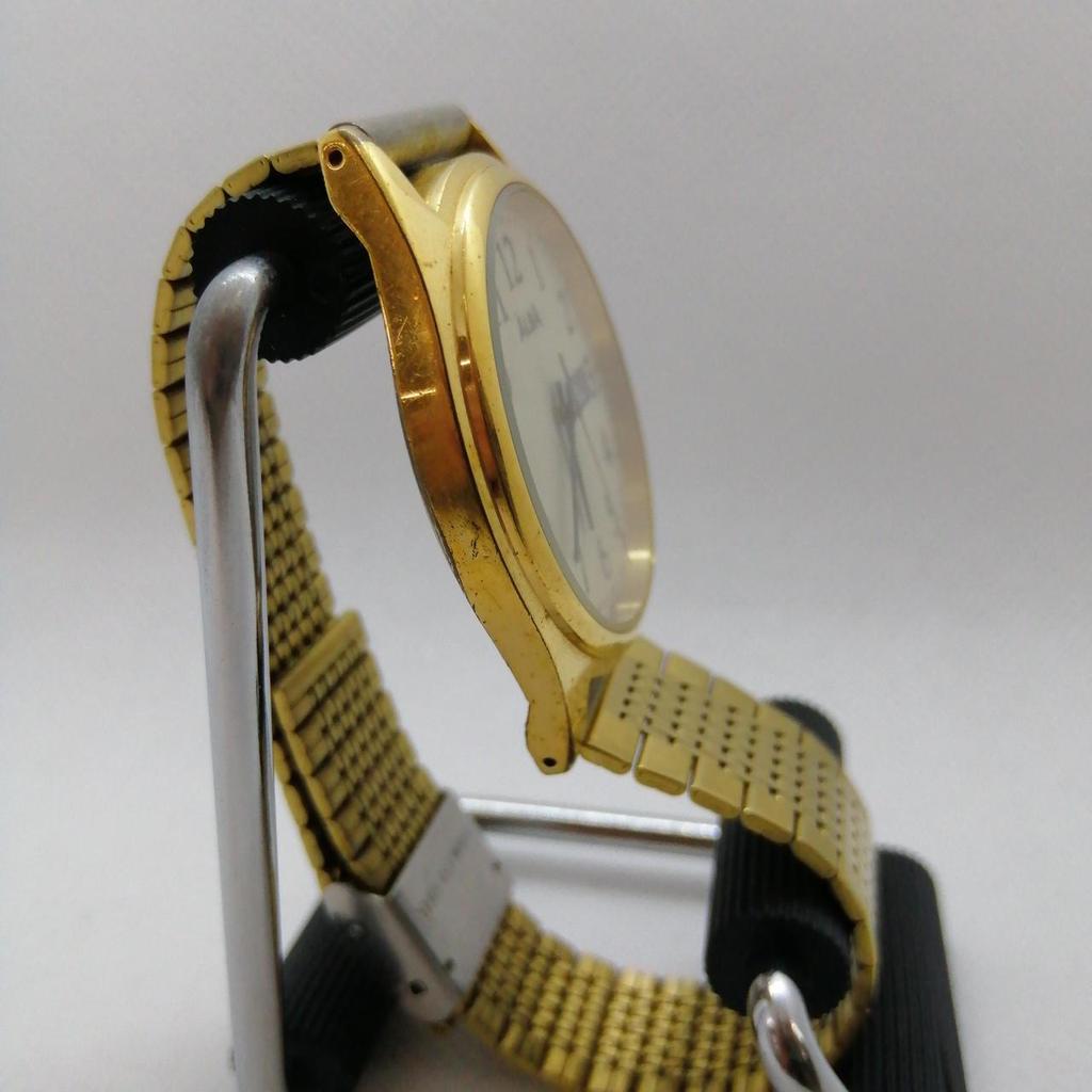 Used ALBA V733-0A20 Quartz Watch