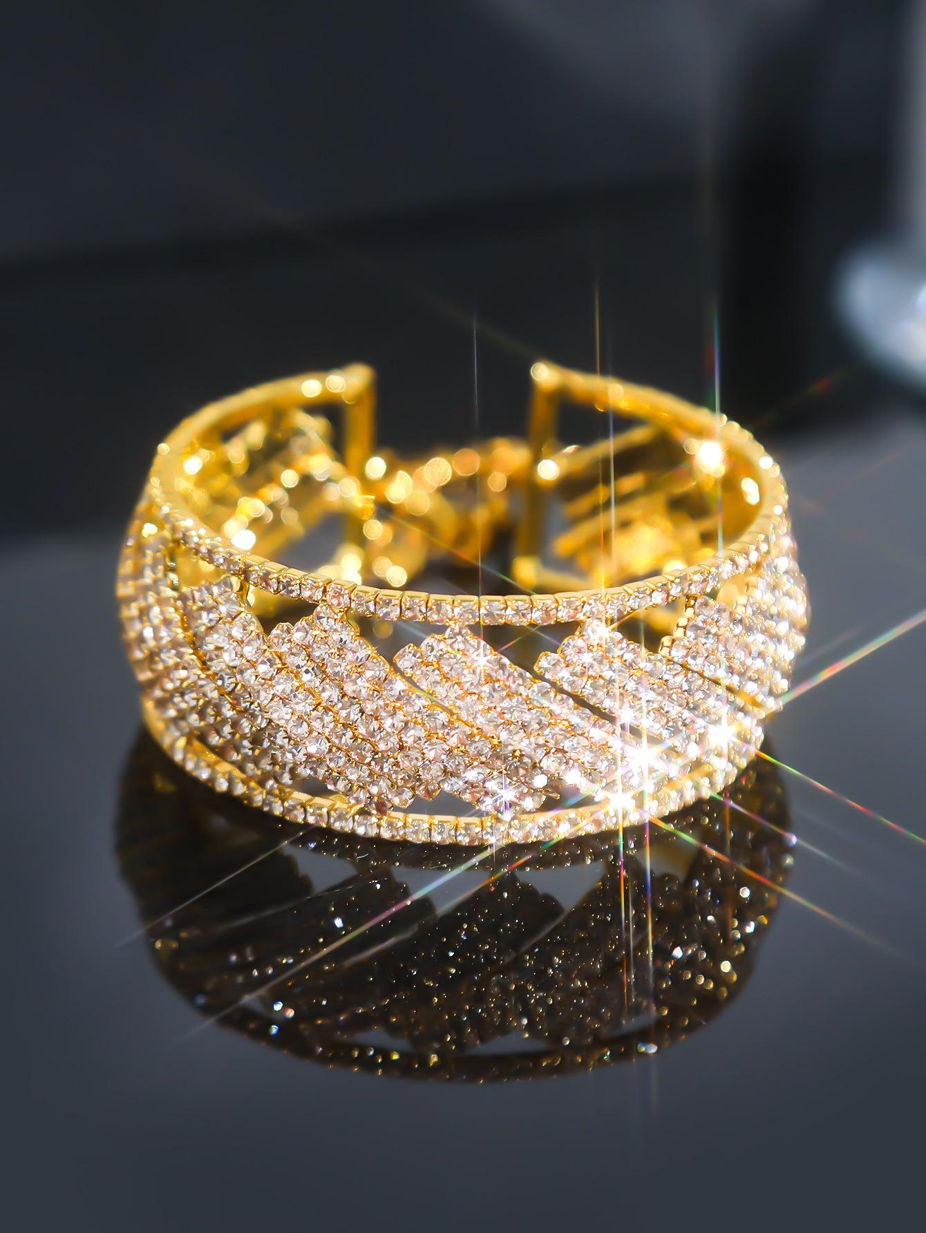 

Браслет со стразами Townka: Элегантный многослойный дизайн для женщин, идеально подходит для латиноамериканских, бальных или танцев живота.