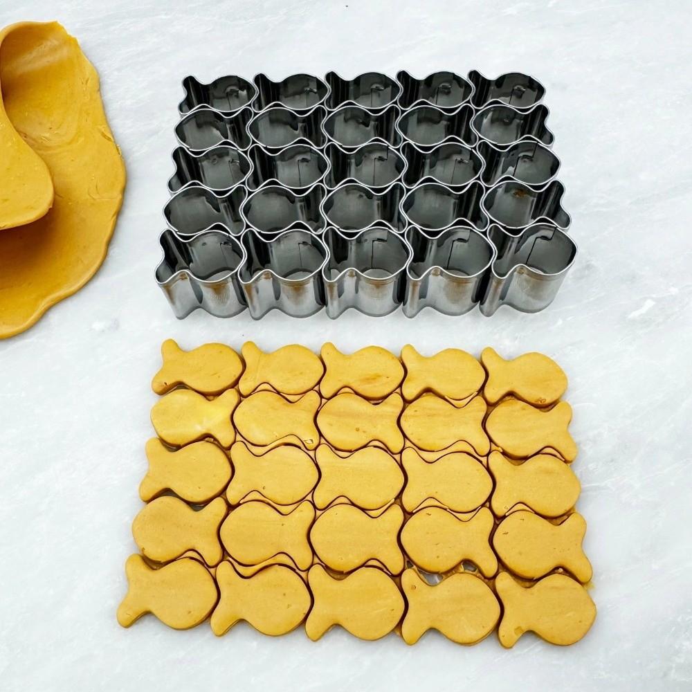 Non-Stick Fish Shaped Baking Mold Stainless Steel Biscuit Cutters Fondant Cookie Cutter  Kitchen