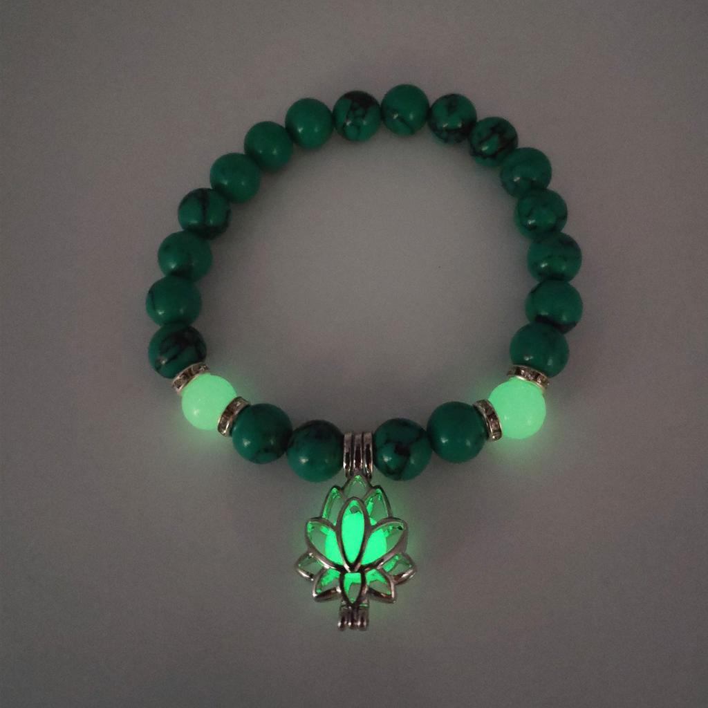 Náramek s tyrkysovými korálky Buddhy - Svítící náramek s energií lotosu a sanskrtským designem pro jógu a meditaci