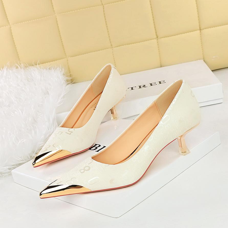 Mid Heel Shallow Mouth Metal Pointed Graffiti Pattern for Slimming Women's Shoes, Spring and Autumn Single Shoes