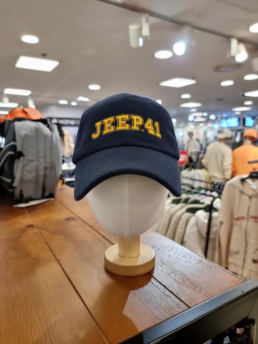 

Jeep Capital Logo Fleece Ball Cap JM4GCU603