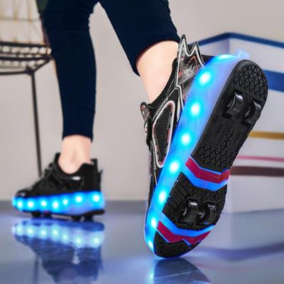 Chaussures de marche à quatre roues invisibles Patins à roulettes Éclairage Chaussures à roues de sport pour enfants Convient aux garçons et aux filles