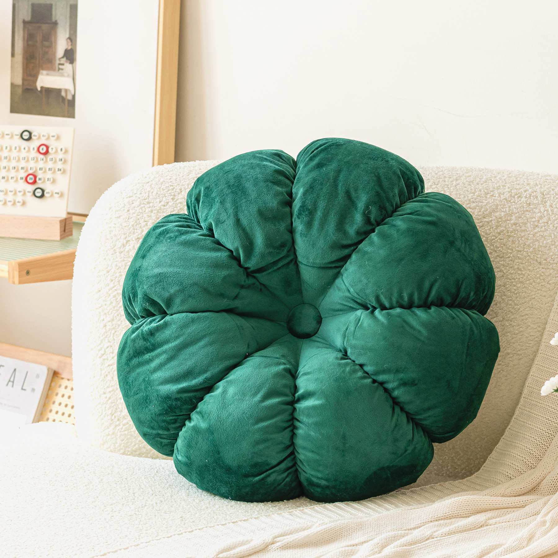 Dopamine Style Eight-petal Sofa Throw Pillow Seat Cushion Bay Window Pillow Bedroom Balcony Decorative Cushion 40CM