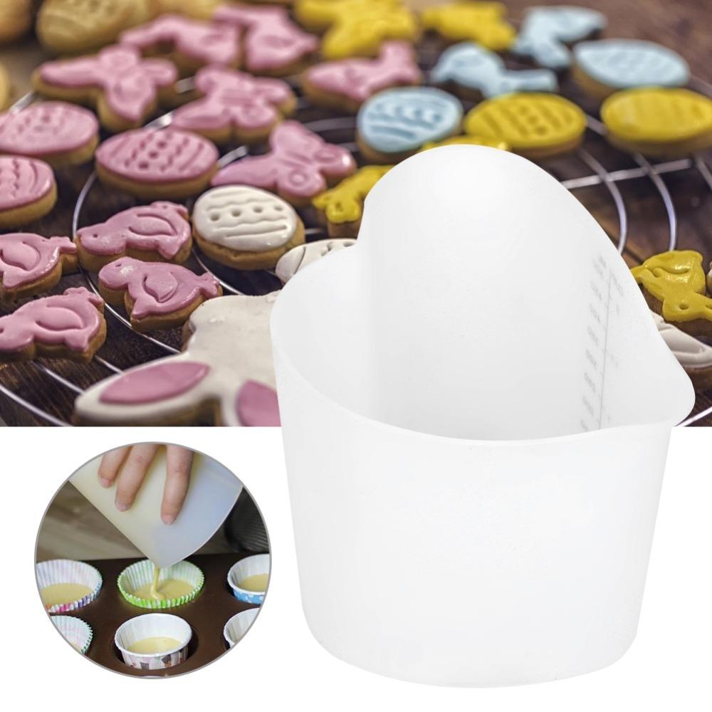 Microwave Safe Flexible Measuring Cup 500ml Love Shaped Cup Soft Pour Mixing Cup  Dessert Making