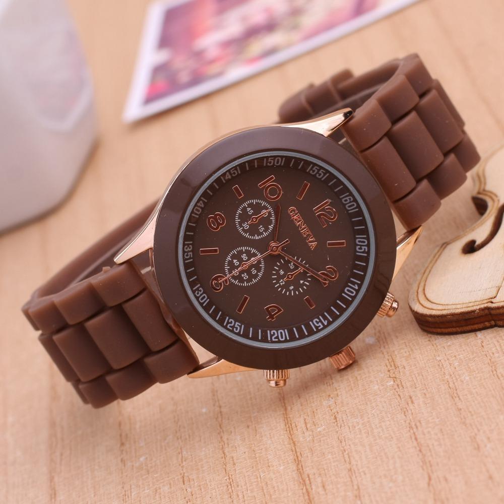 Fashionable Women's Watch Luxury Quartz Movement Silicone Band Wristwatch for Ladies
