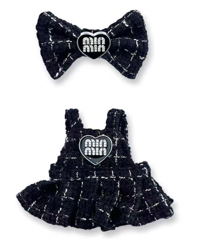 

Только одежда - милый комплект из двух предметов: юбка Lafufu 1-го и 2-го поколения, сменные аксессуары для волос LABUBU