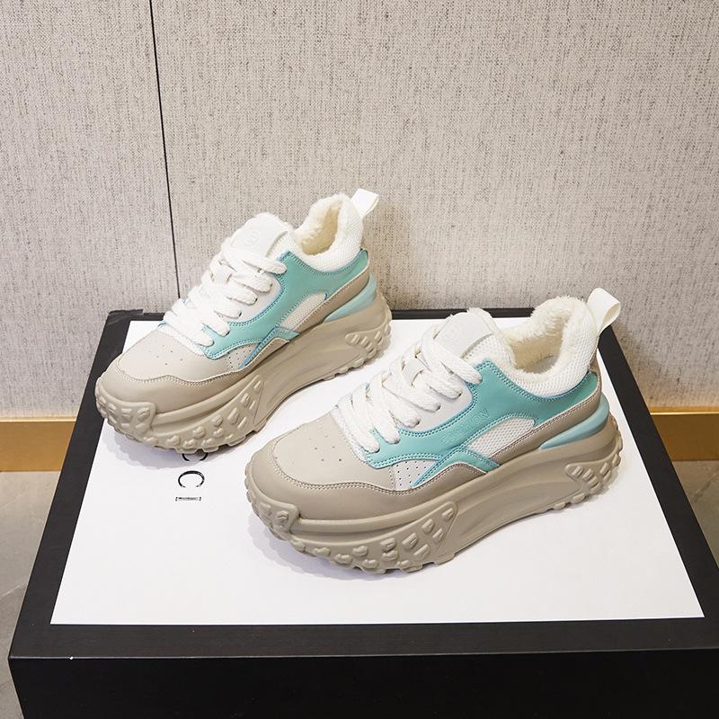 Autumn and Winter New Little White Shoes Female Student Sports Shoes Internet Celebrity Casual Women's Shoes Versatile Thick Soles Increase Height Dad